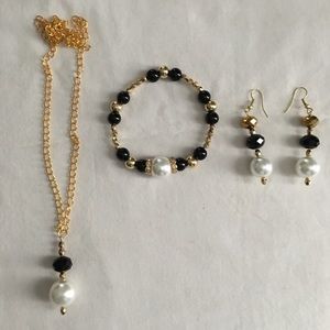 Hand Made Necklace,Bracelet and Earring set